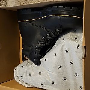 Gilbreth St. Steel Toe Dr Martens